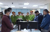 Công an TP. HCM khám xét tại phòng nghiệp vụ của Cục Đăng kiểm Việt Nam (ảnh CA)