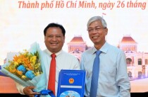 Ông Trần Phi Long (trái) nhận quyết định làm Chủ tịch HĐTV Tổng công ty TNHH MTV Công nghiệp Sài Gòn