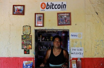 Quỹ tiền tệ quốc tế kêu gọi El Salvador từ bỏ Bitcoin.