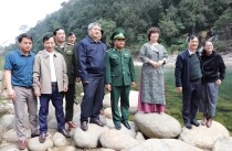 Đầu tháng 1/2021, lãnh đạo Hà Tĩnh cùng lãnh đạo Tập đoàn TH về huyện Vũ Quang thực tế, khảo sát đầu tư dự án tại địa địa phương này (Ảnh: Vuquang.gov.vn)