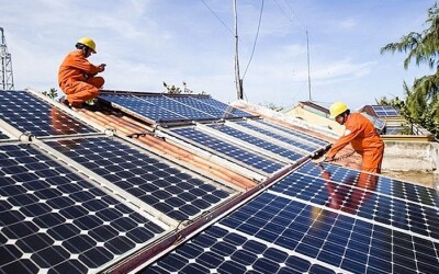 Bán điện mặt trời mái nhà giá 0 đồng: ‘Không hợp lý, nên bỏ chính sách này’