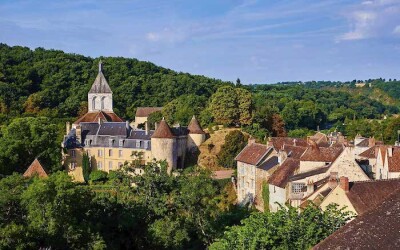 Saint-Amand-Montrond, một thị trấn nhỏ thuộc Pháp