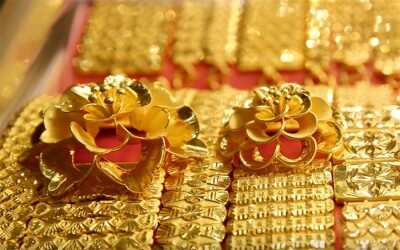 Chính phủ mạnh tay: Giá vàng biến động thất thường, giảm về 70 triệu đồng?