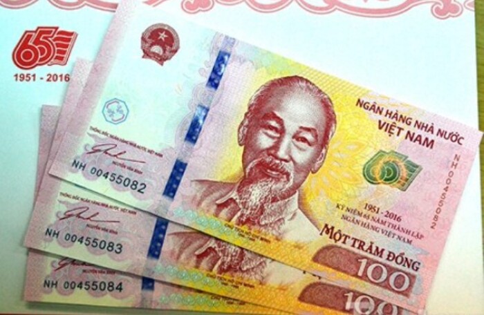 Cận cảnh cơn sốt 'tiền 100 đồng' tại Hà Nội