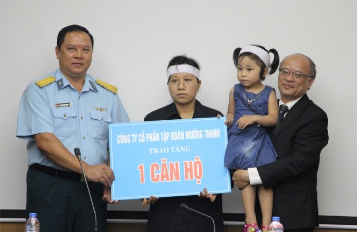 'Đại gia điếu cày' tặng căn hộ cho gia đình liệt sỹ Trần Quang Khải