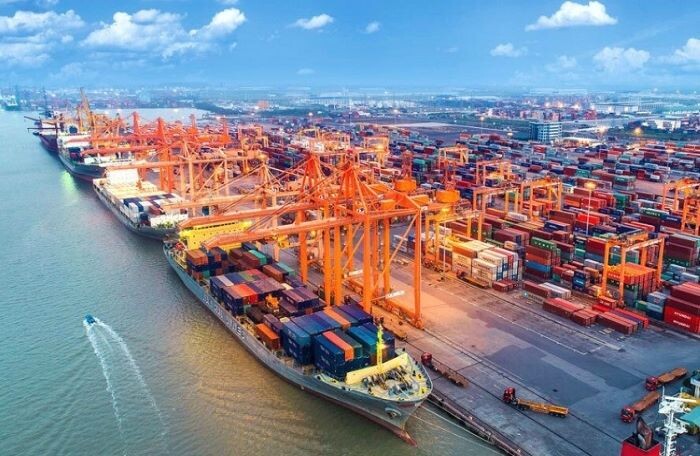 UBND TP. HCM đề nghị lùi thời gian thu phí hạ tầng cảng biển