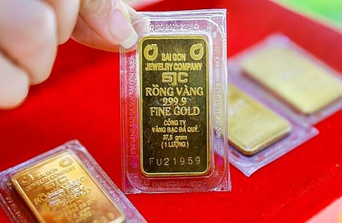 Giá vàng vượt ngưỡng 56 triệu đồng mỗi lượng