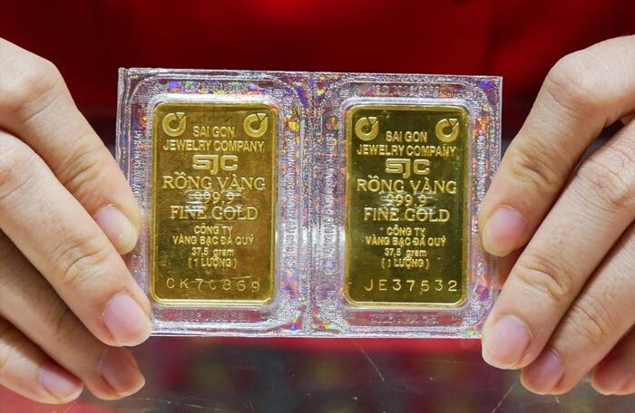 Kỷ lục mới, vàng trong nước đắt hơn thế giới gần 18 triệu đồng/lượng
