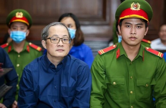 Dính vào Việt Á, cựu Giám đốc Bệnh viện TP. Thủ Đức thêm tội vi phạm đấu thầu