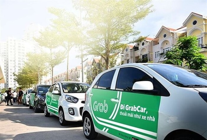 Bộ Giao thông vận tải coi xe hợp đồng điện tử như Grab là 'dịch vụ taxi'