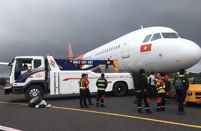 Máy bay Vietjet lại gặp sự cố, hãng hàng không vẫn im tiếng?