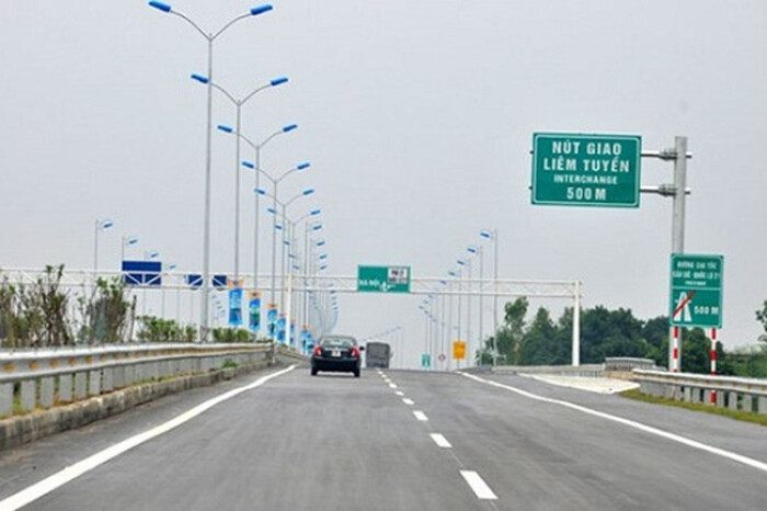 Bộ GTVT ra ‘tối hậu thư’ tháo dỡ nhà hàng sai phép trên cao tốc Cầu Giẽ - Ninh Bình