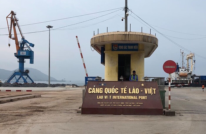 Đìu hiu Cảng Vũng Áng Lào - Việt