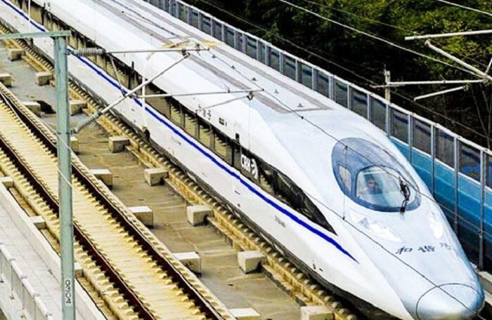 Xây dựng đường sắt cao tốc Bắc – Nam: ‘Việt Nam không thể ‘nhảy’ từ xe đạp lên cao tốc’