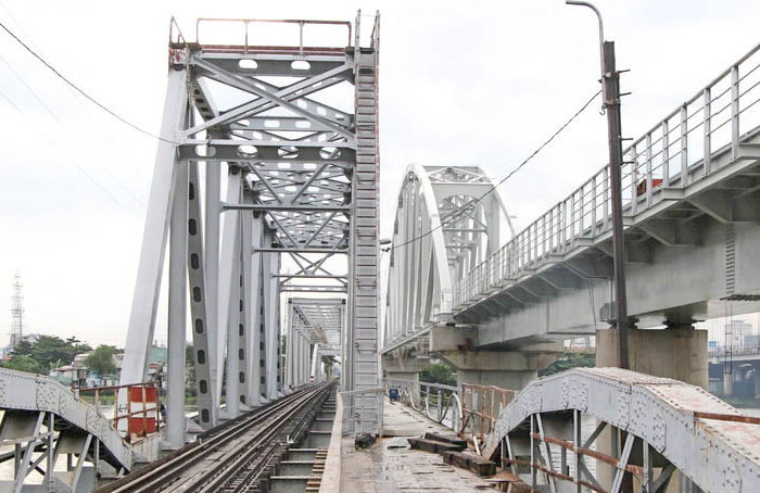 Chính thức tháo gỡ cầu đường sắt Bình Lợi cũ 118 tuổi