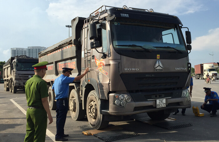 'Sếp' Tổng cục Đường bộ Việt Nam: 'Bùng phát xe quá tải tại nhiều địa phương'