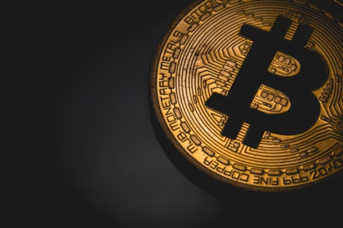 Giá bitcoin hôm nay (8/12): Bitcoin tăng ‘điên cuồng’ chạm mức 19.600 USD, Coinbase ‘sập sàn’