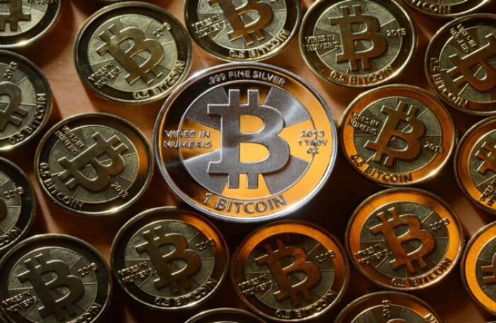 Bitcoin vượt mốc 4.000 USD