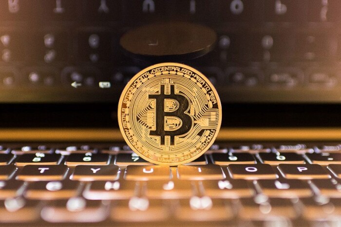 Giá bitcoin hôm nay (16/4): Hà Nội cấm sử dụng Bitcoin trong thương mại điện tử