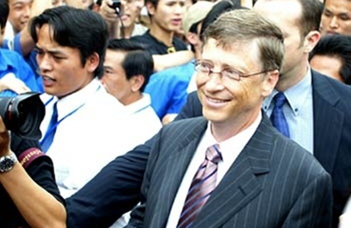 Nhìn lại chuyến thăm Việt Nam của Bill Gates tròn 15 năm trước