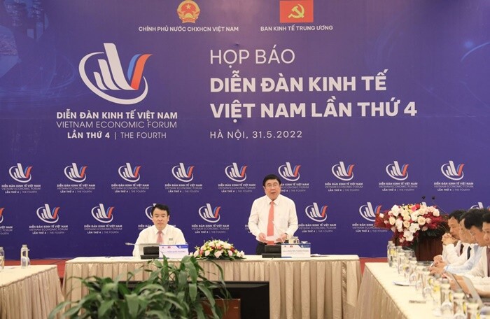 Sáng 5/6, Diễn đàn Kinh tế Việt Nam lần thứ 4 được tổ chức tại TP. HCM
