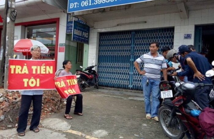 Giám đốc quỹ tín dụng Thái Bình 'mất liên lạc', người dân đồng loạt đòi rút tiền