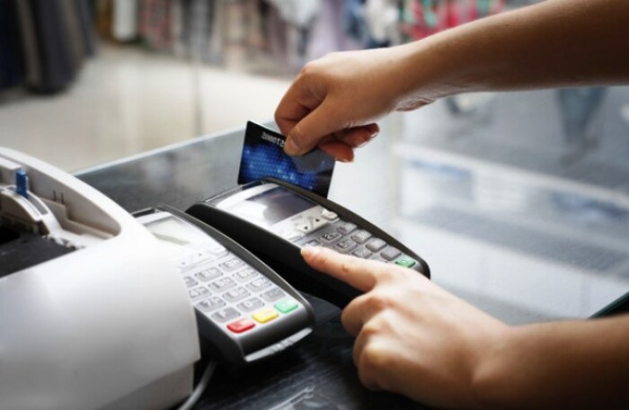Những khoản chi tiêu người dùng thẻ tín dụng nên tránh