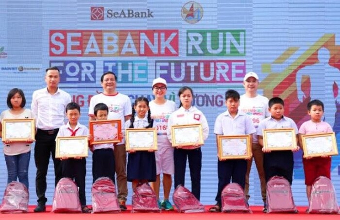 Giải ‘Cộng đồng chạy vì tương lai – SeABank run for the future’ gây quỹ học bổng cho trẻ em nghèo hiếu học