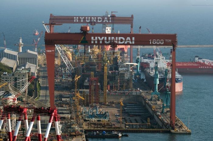 Tập đoàn đóng tàu Hyundai Heavy sắp thâu tóm đối thủ Daewoo Shipbuilding