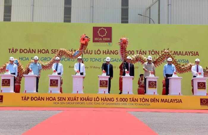 Tập đoàn Hoa Sen tiếp tục xuất 5.000 tấn tôn sang Malaysia