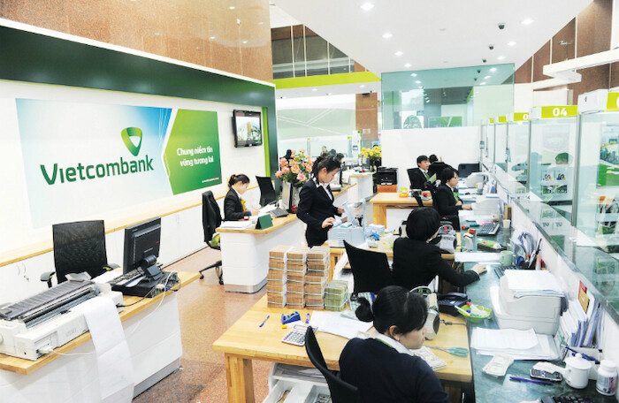 FWD Việt Nam chính thức bán bảo hiểm qua Vietcombank, độc quyền 15 năm