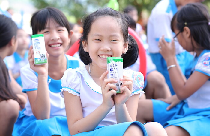 Vinamilk mang niềm vui uống sữa đến với trẻ em tỉnh Quảng Nam