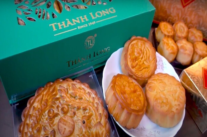 Có gì bên trong xưởng bánh Trung thu 3 đời nổi tiếng ở Sài Gòn?