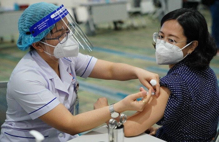 TP. HCM tổ chức 1.200 đội tiêm vắc xin phòng Covid-19, mỗi đội 200 mũi/ngày