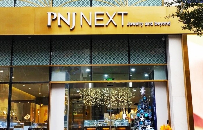 274 cửa hàng tạm đóng cửa do Covid-19, PNJ báo doanh thu tháng 7 giảm 62%