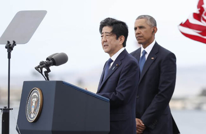 Thủ tướng Abe thăm Trân Châu Cảng: 'Đây là nơi khiến tôi câm lặng'