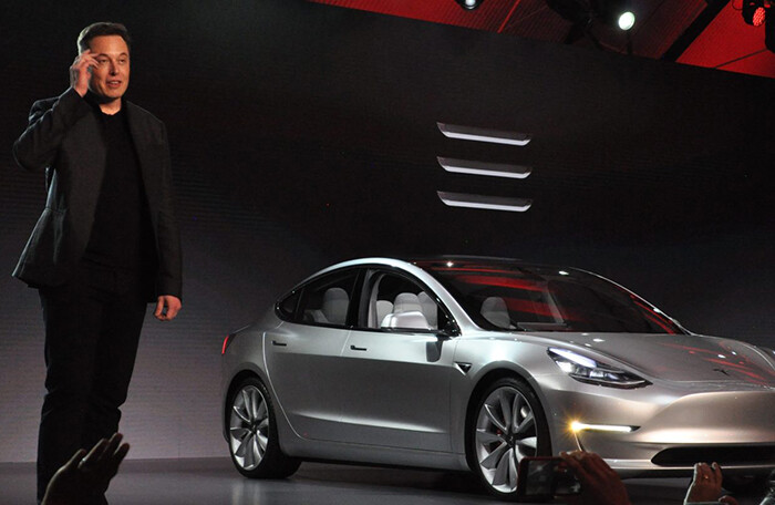Ngôi vương xe điện của Tesla đang lung lay