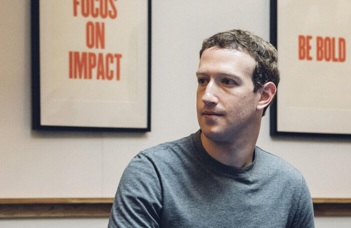 Mark Zuckerberg nhận trách nhiệm trong vụ bê bối rò rỉ thông tin
