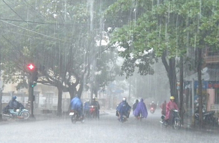 Chỉ số ô nhiễm không khí tại Hà Nội giảm mạnh sau trận mưa lớn