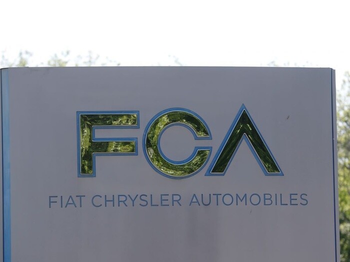 Fiat Chrysler muốn sáp nhập với công ty mẹ Peugeot
