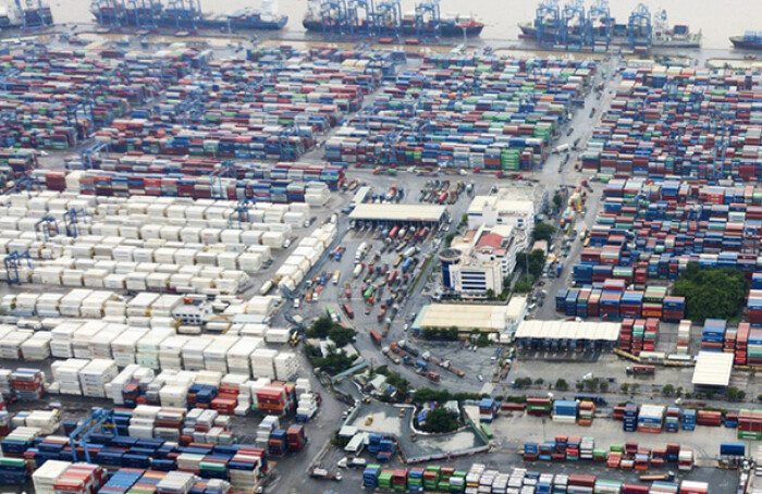 Buộc tái xuất 1.100 container phế liệu nhập về từ năm 2018