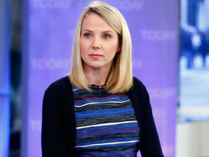 "Cáo trạng" 99 trang: Dừng bán Yahoo, sa thải CEO Marissa Mayer