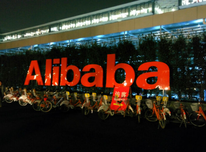 Alibaba đầu tư 1,25 tỷ USD mua cổ phần hãng giao đồ ăn trực tuyến