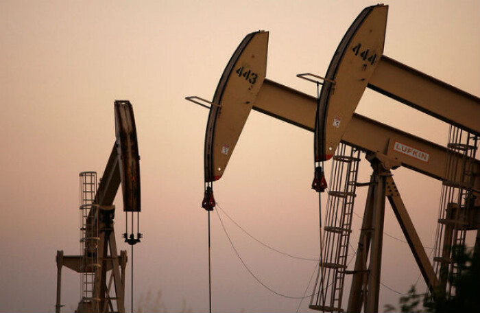 Dỡ bỏ lệnh trừng phạt Iran, giá dầu chạm đáy mới 28 USD/thùng