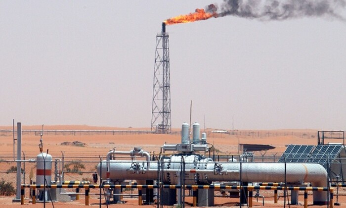 Giá dầu bất ngờ giảm sau đà phục hồi ngắn ngủi