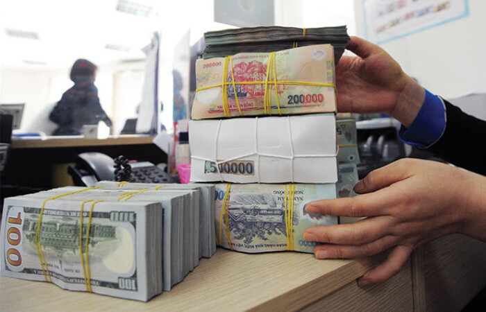 HSBC: Nợ xấu kéo dài, thoái vốn chậm gây khó cho kinh tế Việt Nam