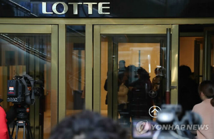 Sau Samsung, đến lượt Lotte bị khám xét vì bê bối của Tổng thống Hàn