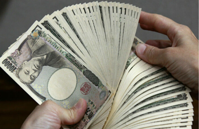 Nhu cầu tờ 10.000 yên tăng mạnh ở Nhật