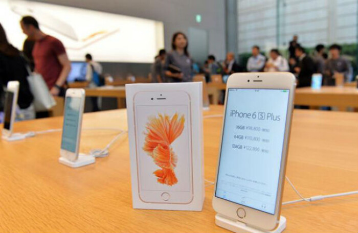 Nikkei: Doanh số iPhone đang sụt giảm nghiêm trọng