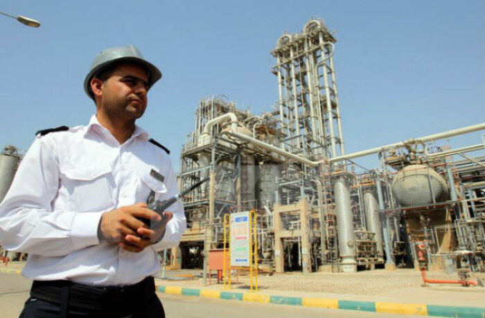 Vì sao Iran muốn thanh toán tiền bán dầu bằng đồng euro?